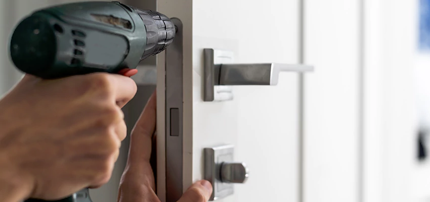 Locksmith For Lock Replacement Near Me in Woodridge, IL