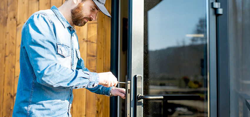 Frameless Glass Storefront Door Locks Replacement in Woodridge, IL