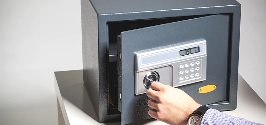 Jewelry Safe Unlocking Service in Woodridge, Illinois