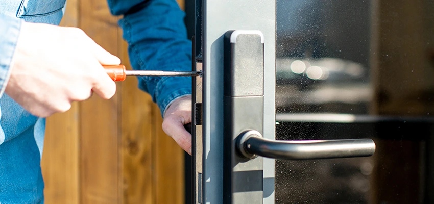 Aluminium Door Lock Replacement in Woodridge, Illinois